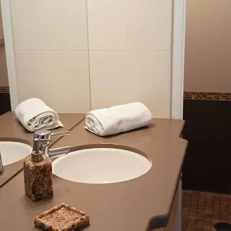 Le Coin De Paradis بيت للعطل